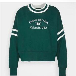 Abercrombie Denver Ski Club Soft A&F Cropped Sweatshirt Size Small